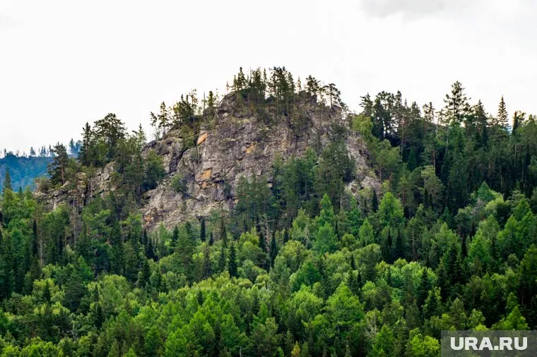За базу отдыха у подножья горы просят 107 млн рублей (фото из архива)