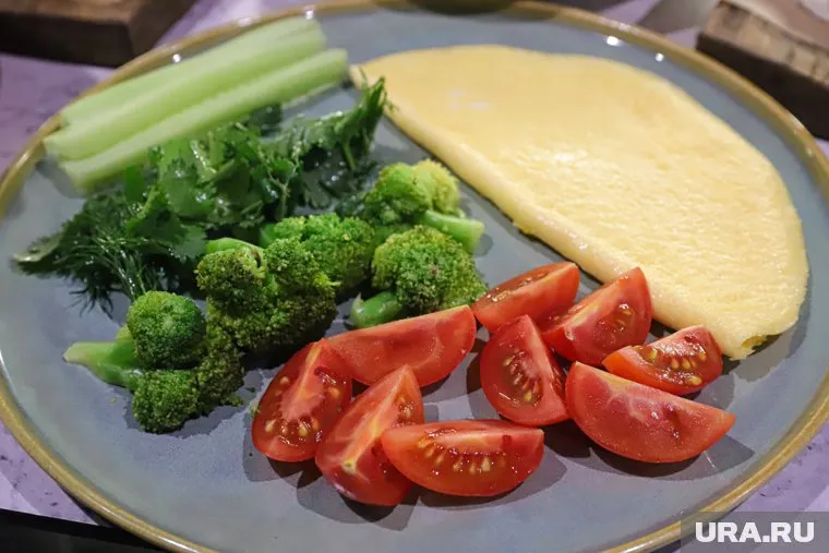 Осенью следует питаться по графику и соблюдать количество приемов пищи, сообщает диетолог