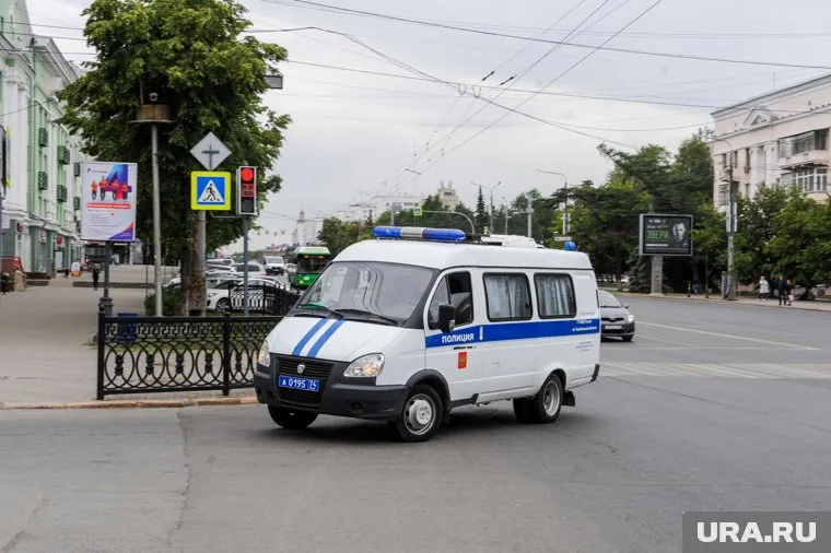 Неадекватного посетителя магазина задержала полиция