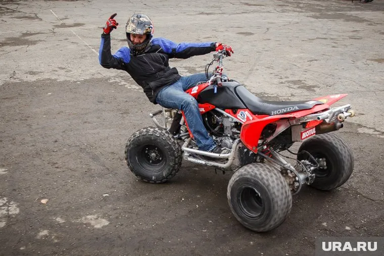 На Ямале ребенок перевернулся на квадроцикле