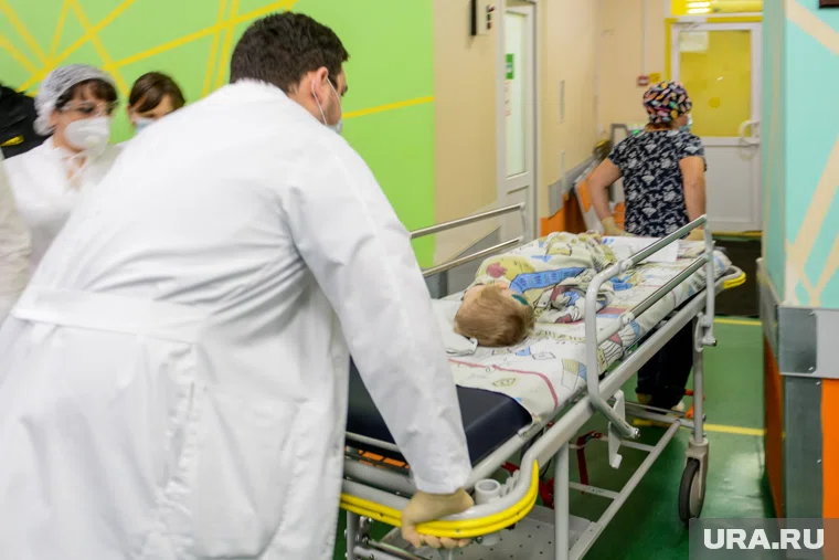 Неравнодушные прохожие ринулись на помощь и вызвали скорую