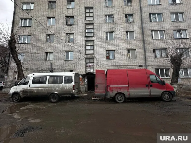 Жильцы вывезли из дома вещи
