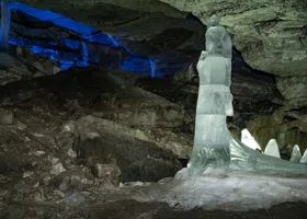 Подземные красоты России: куда поехать вместо закрытой Кунгурской пещеры