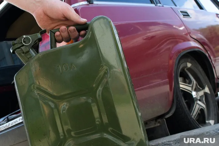 В Минсельхозе РФ назвали регионы-лидеры по росту цен на топливо