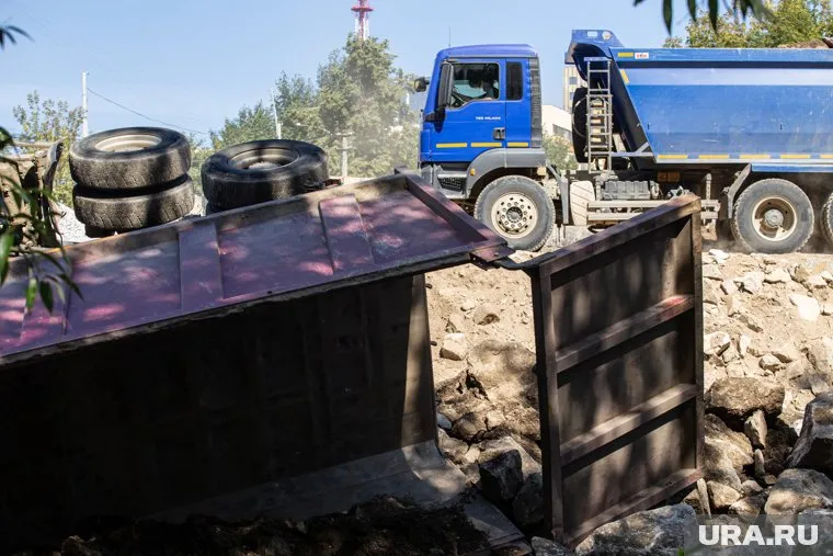 Водитель одной из фур погиб, еще два человека ранены