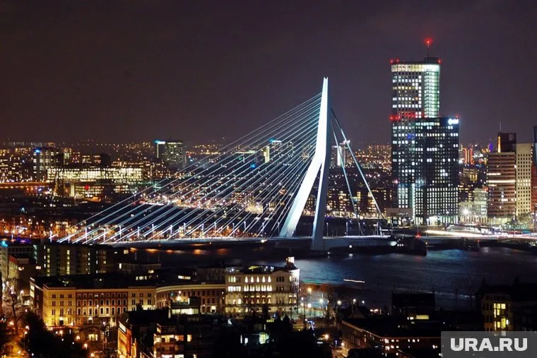 Роттердам охватили беспорядки