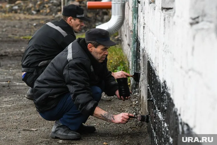 Осужденные трудились в цехе деревообработки на территории бывшей шахты