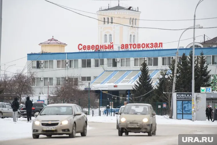 Журналист URA.RU проверил уборку от снега центральных улиц Железнодорожного района