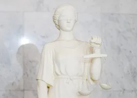 В Екатеринбурге возбудили дело после убийства девушки 15-летним подростком