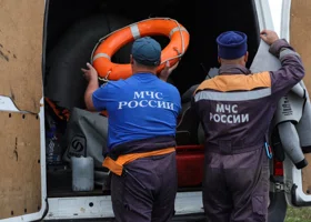 Спасатели вытащили из озера челябинца, который провалился под лед