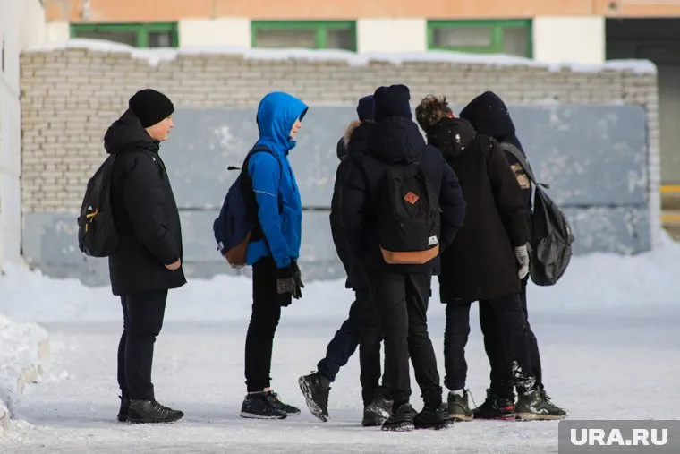 Учащиеся 9 школ округа не будут ходить на учебу
