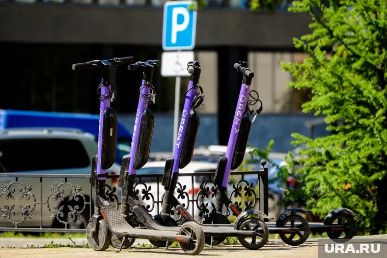 Электросамокаты в теплое время года популярны у горожан