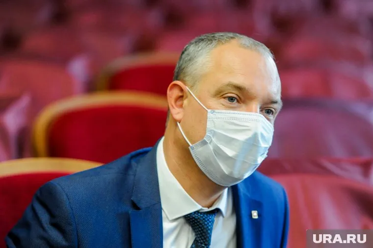 Владимир Павлов внес документ в ЗСО о начале «гаражной амнистии»