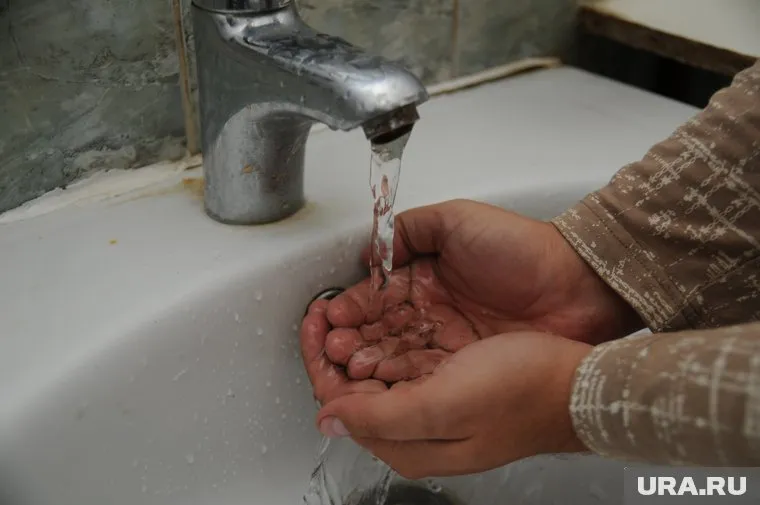 Тюменцы негодуют из-за неприятного запаха водопроводной воды