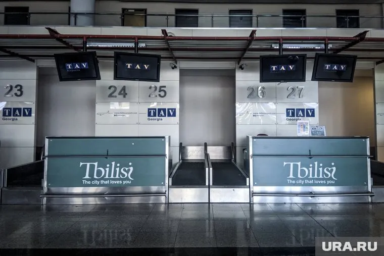 Аэропорты Тбилиси и Батуми пожаловались на снижение пассажиропотока