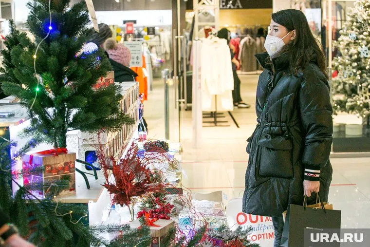 Россия вернется к прежней жизни благодаря вакцинации населения, уверена Ирина Шестакова