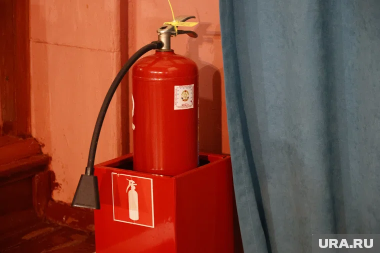 Мужчина взялся за огнетушитель из-за ссоры на дачном участке