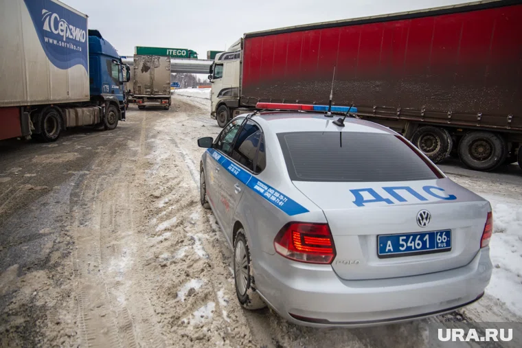 На всех трассах дежурят посты ДПС