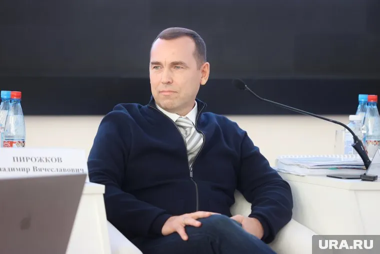 Губернатор Шумков встретился с директором автозавода «Урал» (архивное фото)