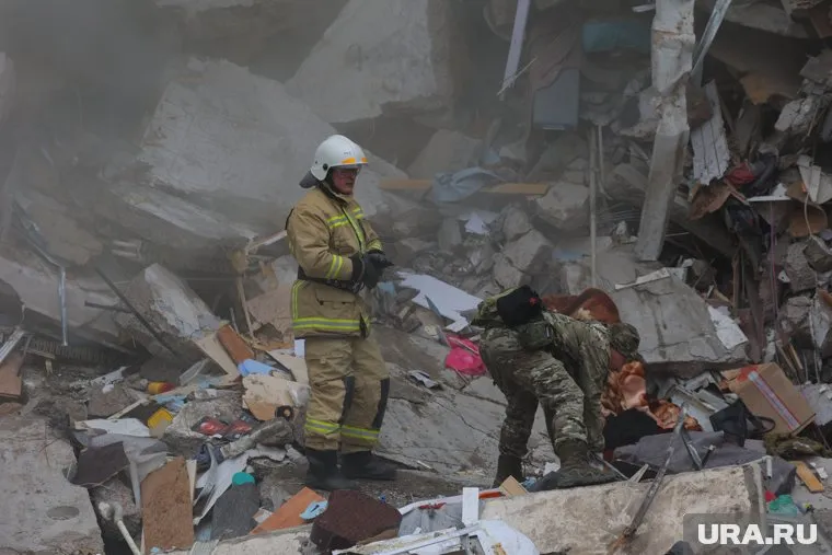 На месте продолжают работать оперативные службы (архивное фото)