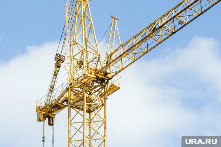 Подъемный кран обанкротившейся фирмы из ХМАО продают за два миллиона рублей