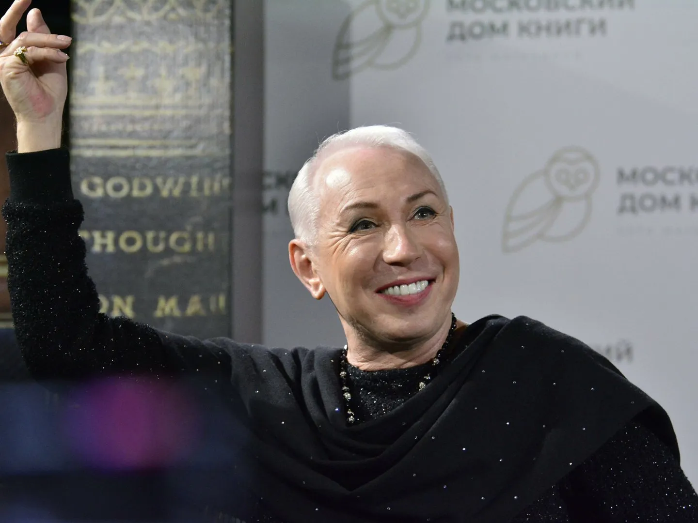 Двойника Пугачевой объявили в розыск из-за многомиллионного долга: где сейчас пародист Песков