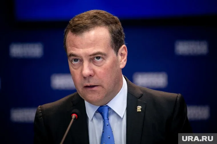 Дмитрий Медведев указал на коварные планы Восточной Европы по Украине