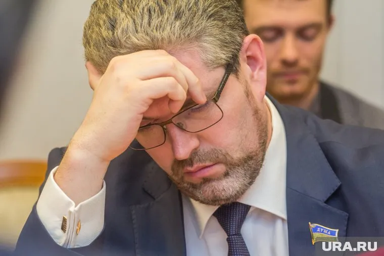 Сергей Дегтярев третий месяц плотно общается с правоохранительными органами