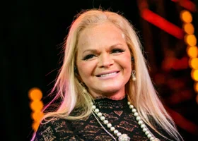 Долину поймали на расхождении позиций по Полине Лурье