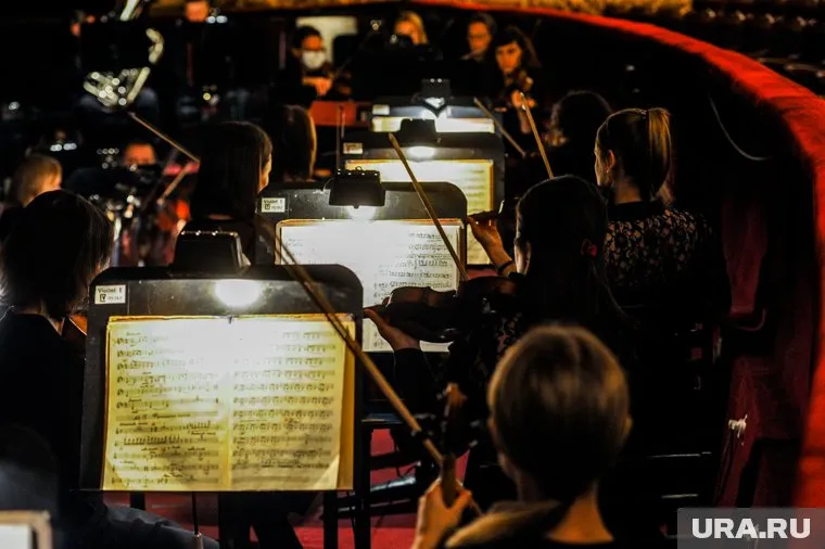 Худрук оркестра «Камерата Сибири» Антон Шароев ушел из жизни на 92-м году (архивное фото)