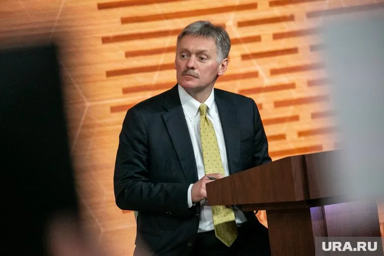 Дмитрий Песков считает, что увязывать с перегибами со стороны губернаторов было бы некорректно