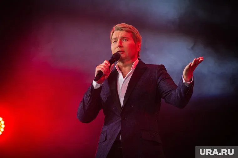 У певца поднялась температура