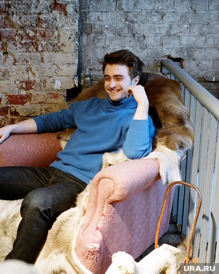 Актер поговорил с девушкой о любви и собаках