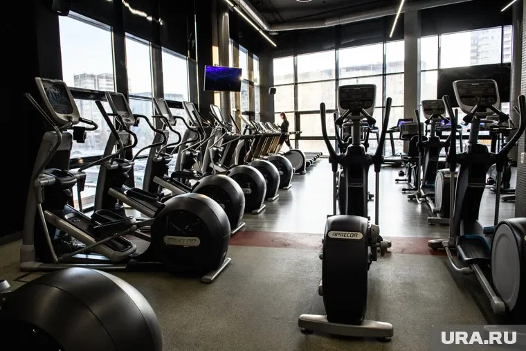 Фитнес-центр в Нижневартовске сделал заявление после рейда силовиков по нелегалам