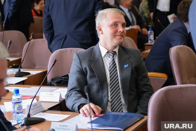 Юрий Панов покинул ряды партии власти