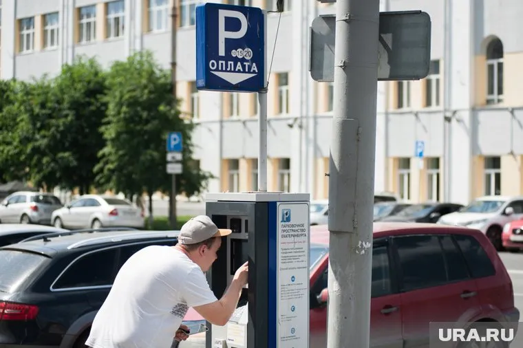 Парковка на Белинского будет работать вместо сокращенной стоянки на Малышева