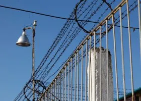 Омбудсмен Азербайджана сообщил о встрече задержанных россиян с семьями