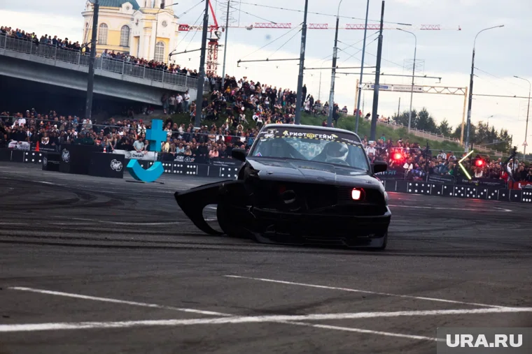 Семь мужчин и две женщины пострадали во время инцидента