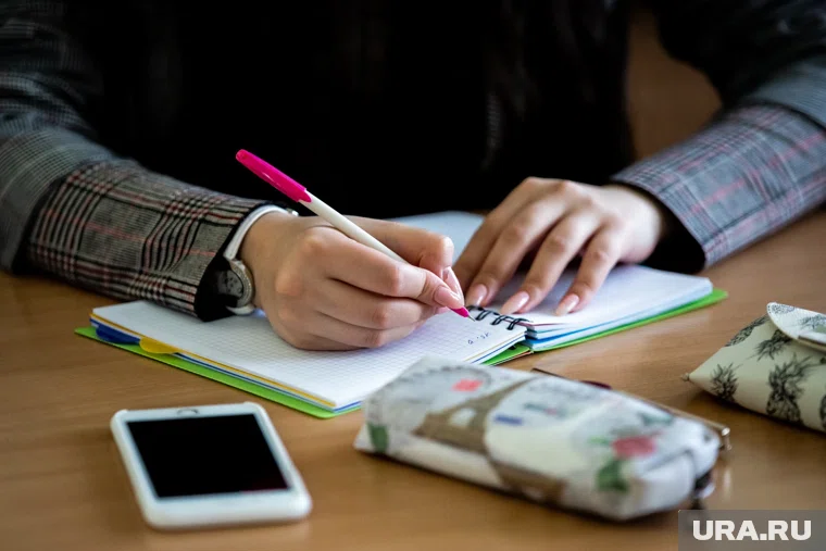 Первый учебный день в Уральском федеральном университете (УрФУ) после карантинных мер. Екатеринбург