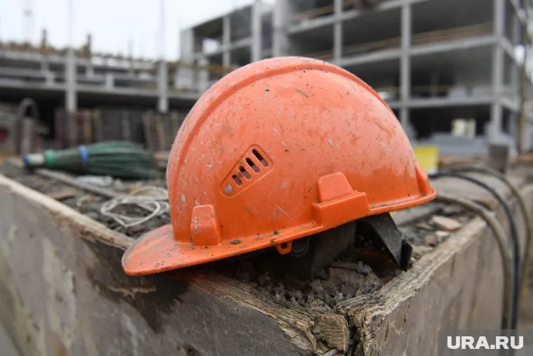 В Нижневартовске не успели достроить новогодний городок