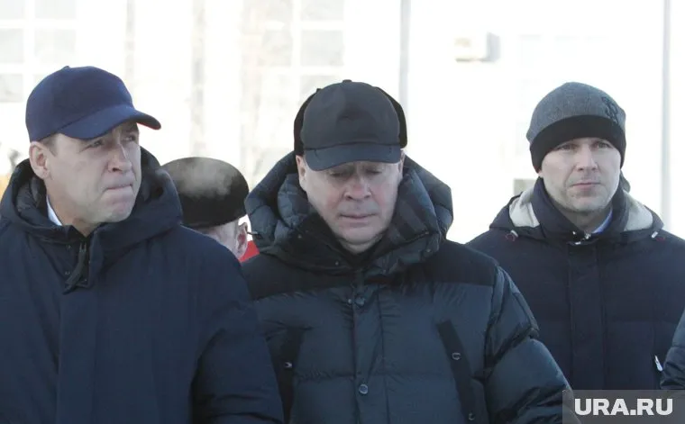 Евгений Куйвашев (слева) сказал, что поддержит «серый дом»