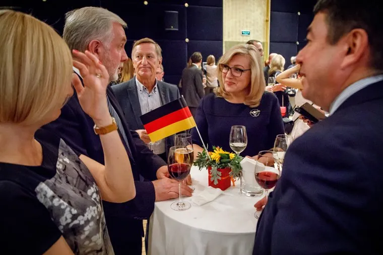 Прием немецкого консульства в честь Дня германского единства. Екатеринбург, флаг германии, пашков александр, немецкий флаг