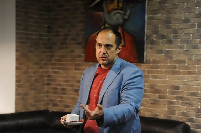 Заседание сигарного клуба. Челябинск, довженко дмитрий