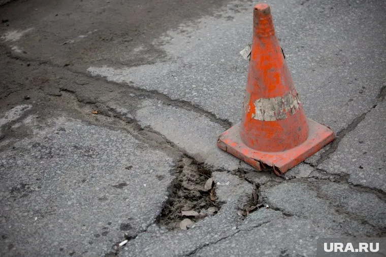 Предупреждающих знаков о плохой дороге поблизости не было