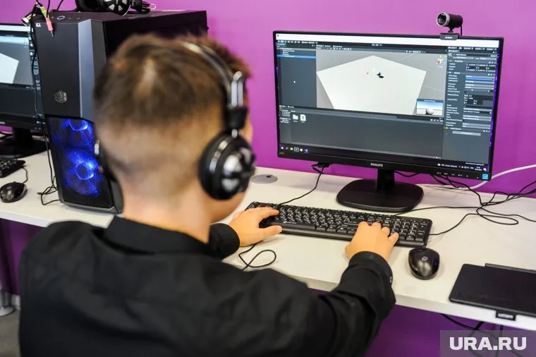 В Лабытнанги на базе школы создали центр цифровых технологий «IT-куб»