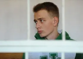 Для каждого требуют почти по 20 лет