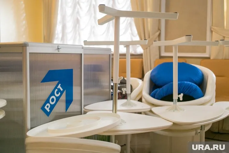 "Партия Роста" и "Родина" отказались от услуг ведущих политтехнологов России, а заодно от своих федеральных амбиций