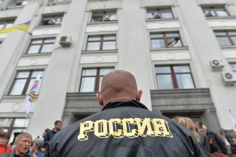 Ситуация на востоке Украины. Взятие прокуратуры. Луганск