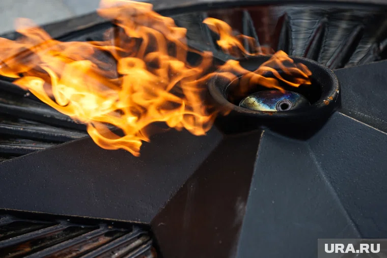 Мемориал залили из бутылки