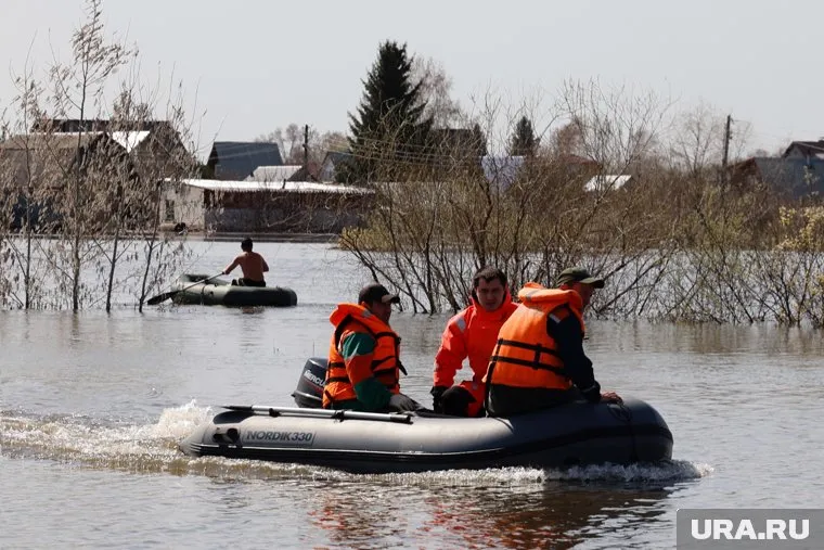 Депутат Курской областной думы Алексей Золотарев рассказал, как он с помощником эвакуировал жителей Глушковского района Курской области (архивное фото)